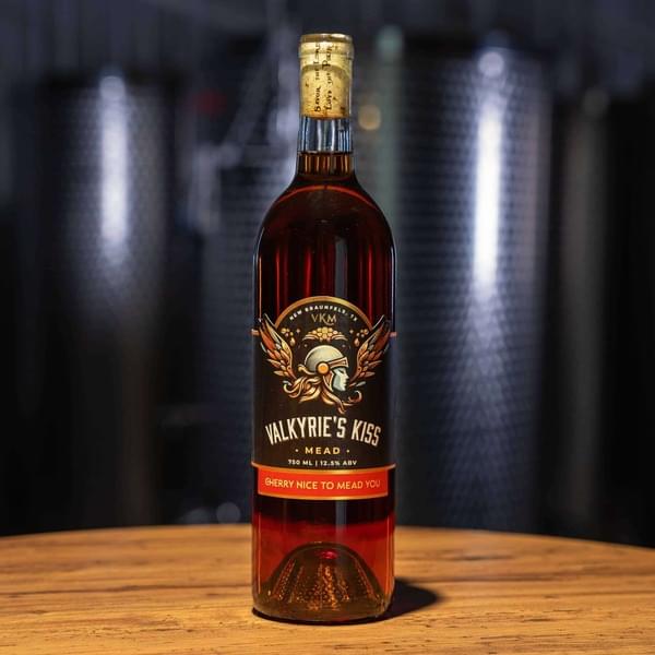 Dry Traditional | Valkyrie's Kiss Mead | Mead | Vinoshipper